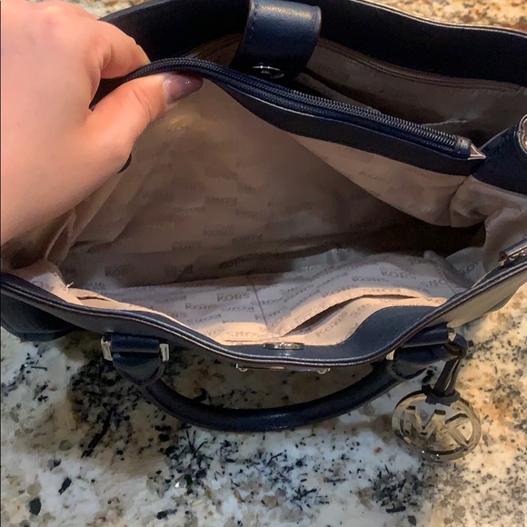 PRICE DROP! Michael Kors leather purse - Picture 5 of 8